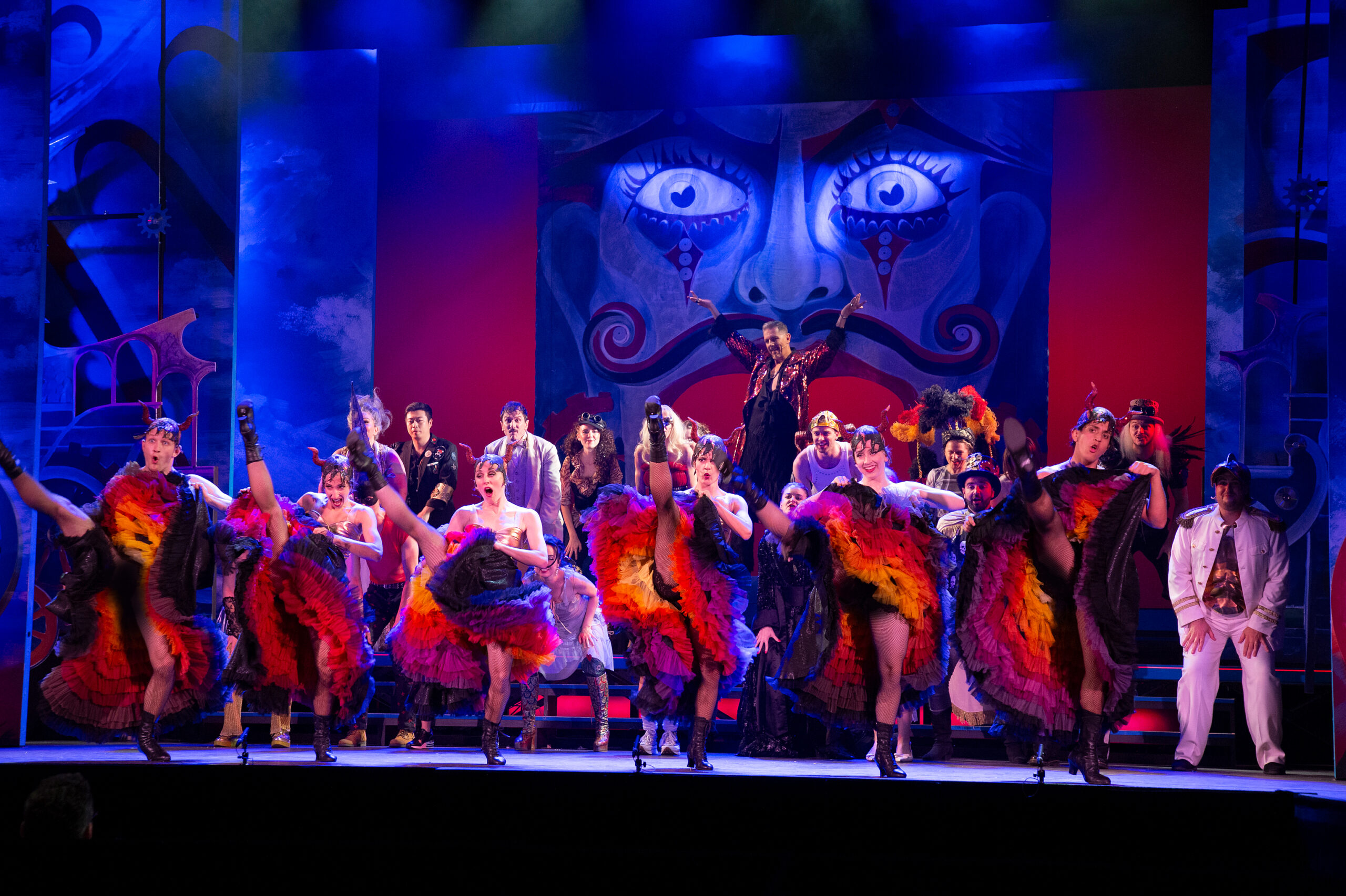 Jeannette Wernecke & Peter Bording & Martin Achrainer & Eva Schneidereit & Lukas Karzel & Alicia Ciesielczuk & Claudiu Sola & Tanzensemble by Foto Hofer (www.fotohofer.at)